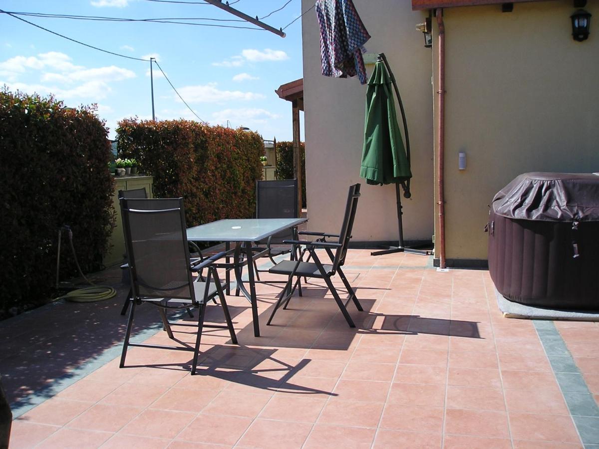 Intero Appartamento Con Giardino E Colazione Dario パルマ エクステリア 写真