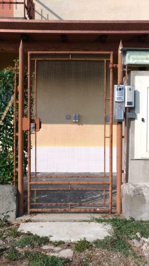Intero Appartamento Con Giardino E Colazione Dario パルマ エクステリア 写真
